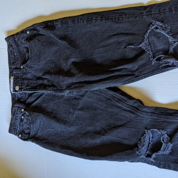 A&F High Rise Distressed Mom Jeans - Picture 2 of 4